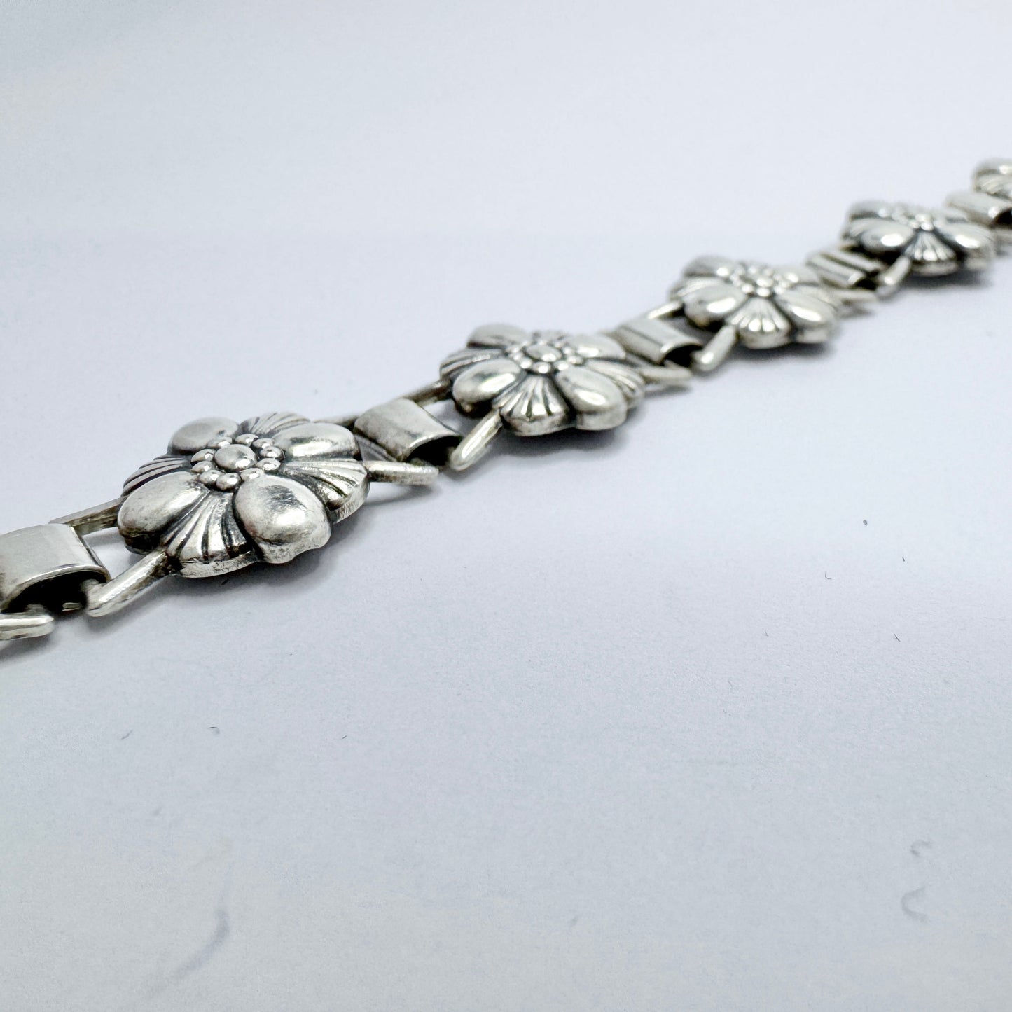 Svedboms, Sweden 1951. Vintage Solid Silver Flower Bracelet. Small Size.