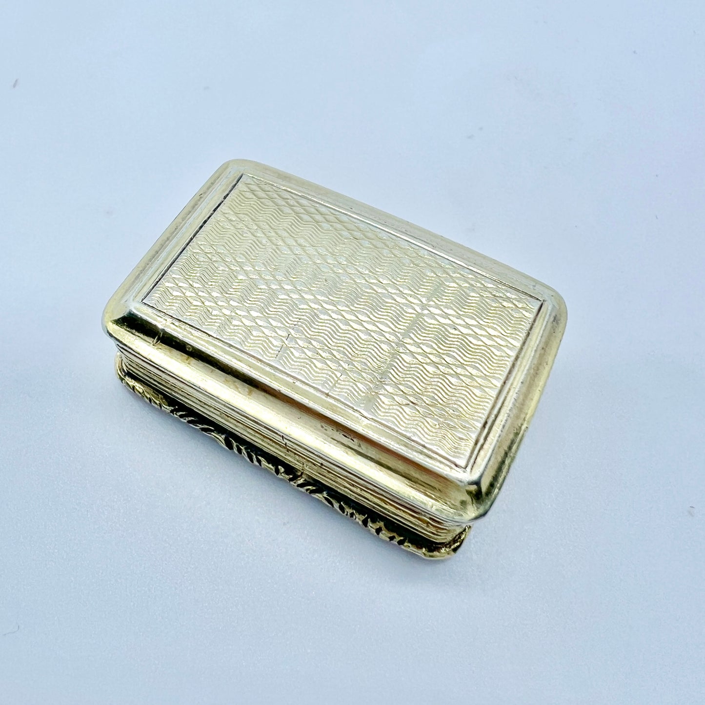 Nathaniel Mills, Birmingham 1835 Antique Georgian Sterling Silver Vinaigrette Box.