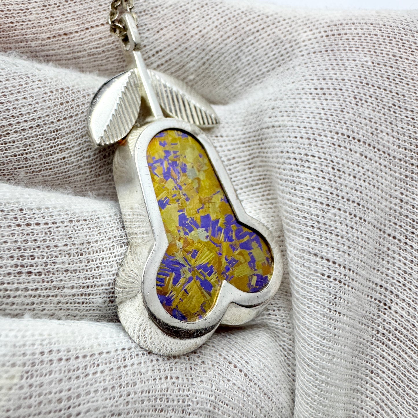 Nanny Still for Kultakeskus, Finland 1976. Vintage Sterling Silver Titanium Pendant Necklace.
