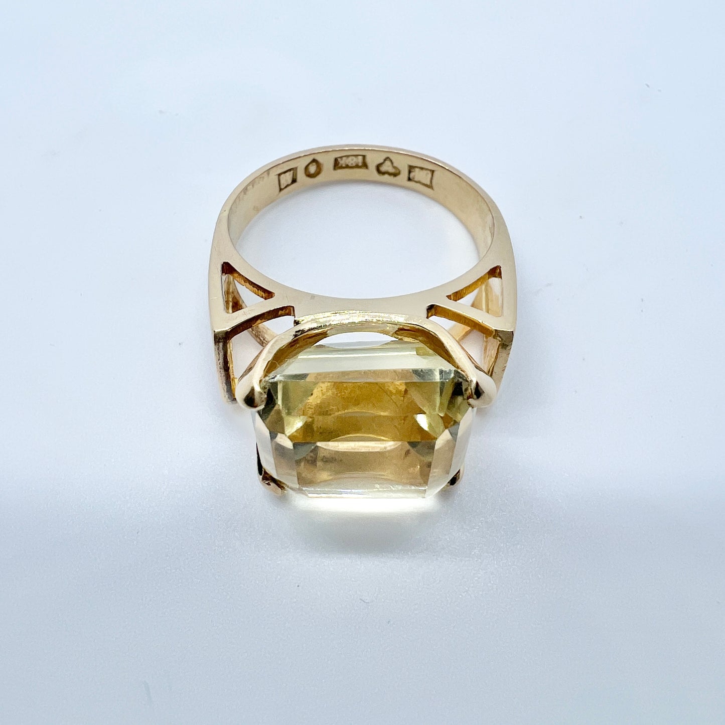 J Pettersson, Sweden 1951. Vintage Chunky 18k Gold Citrine Cocktail Ring. 9.8gram