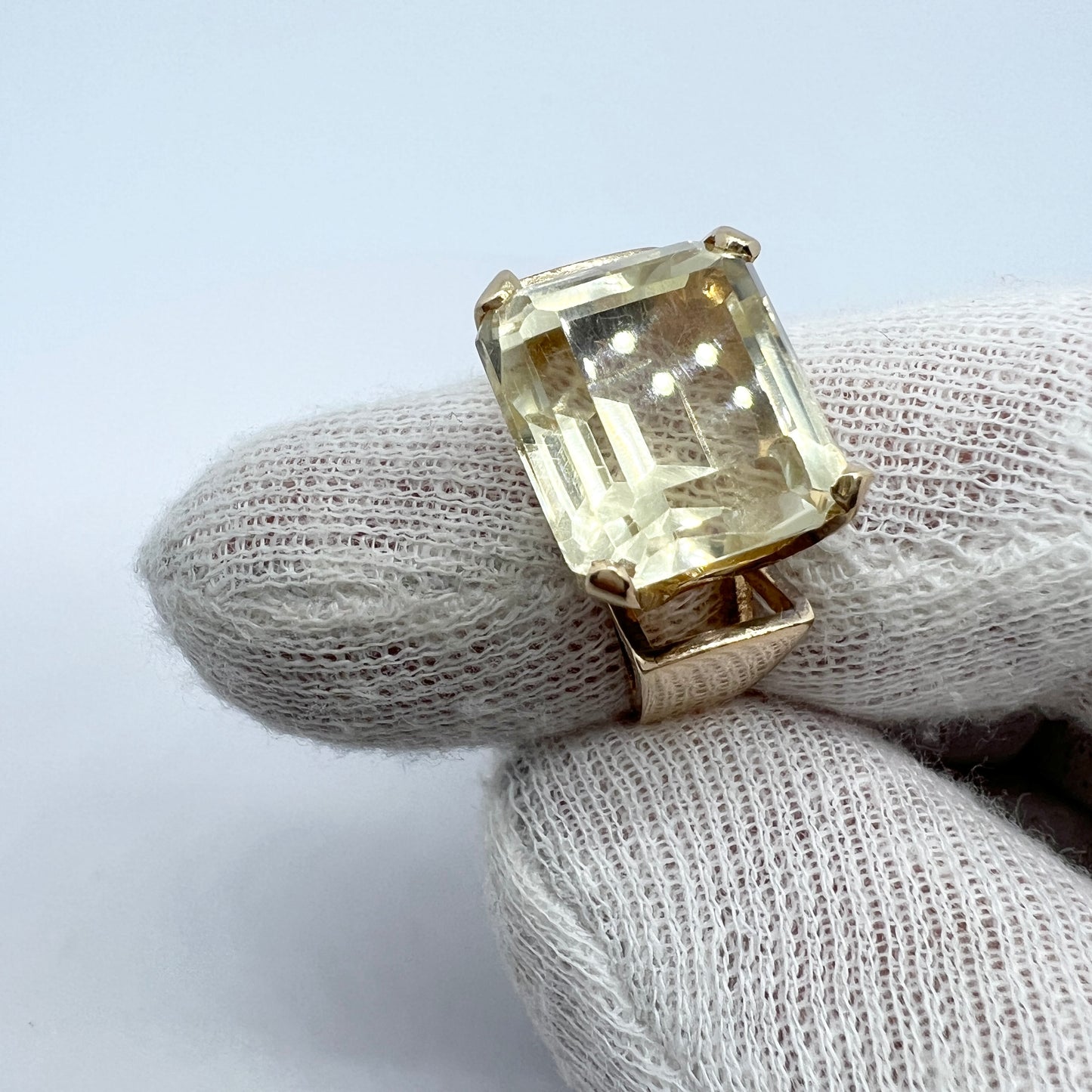 J Pettersson, Sweden 1951. Vintage Chunky 18k Gold Citrine Cocktail Ring. 9.8gram