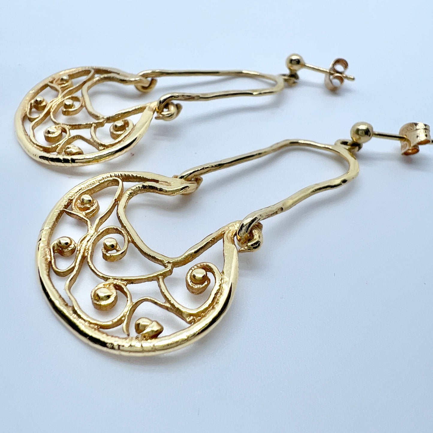 Bengt Hallberg, Sweden 1989. Vintage Viking Copy Viking Ship Large 18k Gold Earrings.