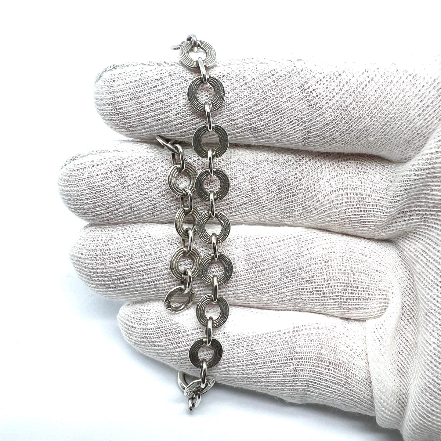 Jalosepot Oy, Finland 1975. Vintage Solid 830 Silver Bracelet.