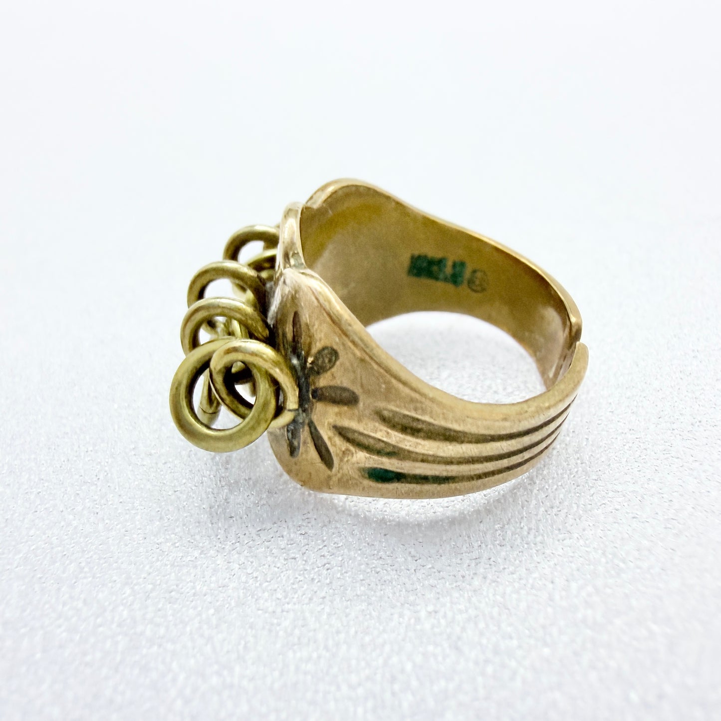 Kalevala Koru, Finland. Vintage Traditional Sami / Laplander Bronze Ring.