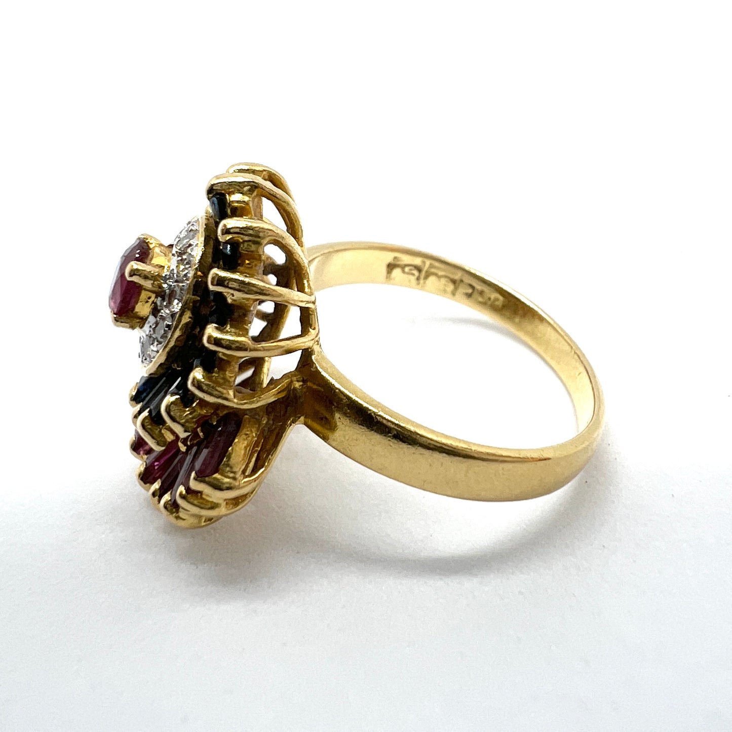 Vintage c 1960-70s 18k Gold Diamond, Sapphire Ruby Blue-Red-White Cluster Ring.
