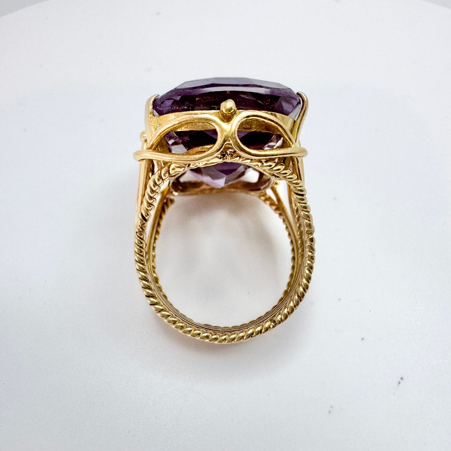 Eastern Mediterranean Bold Vintage 18k Gold Synthetic Purple Sapphire Ring. 23gram