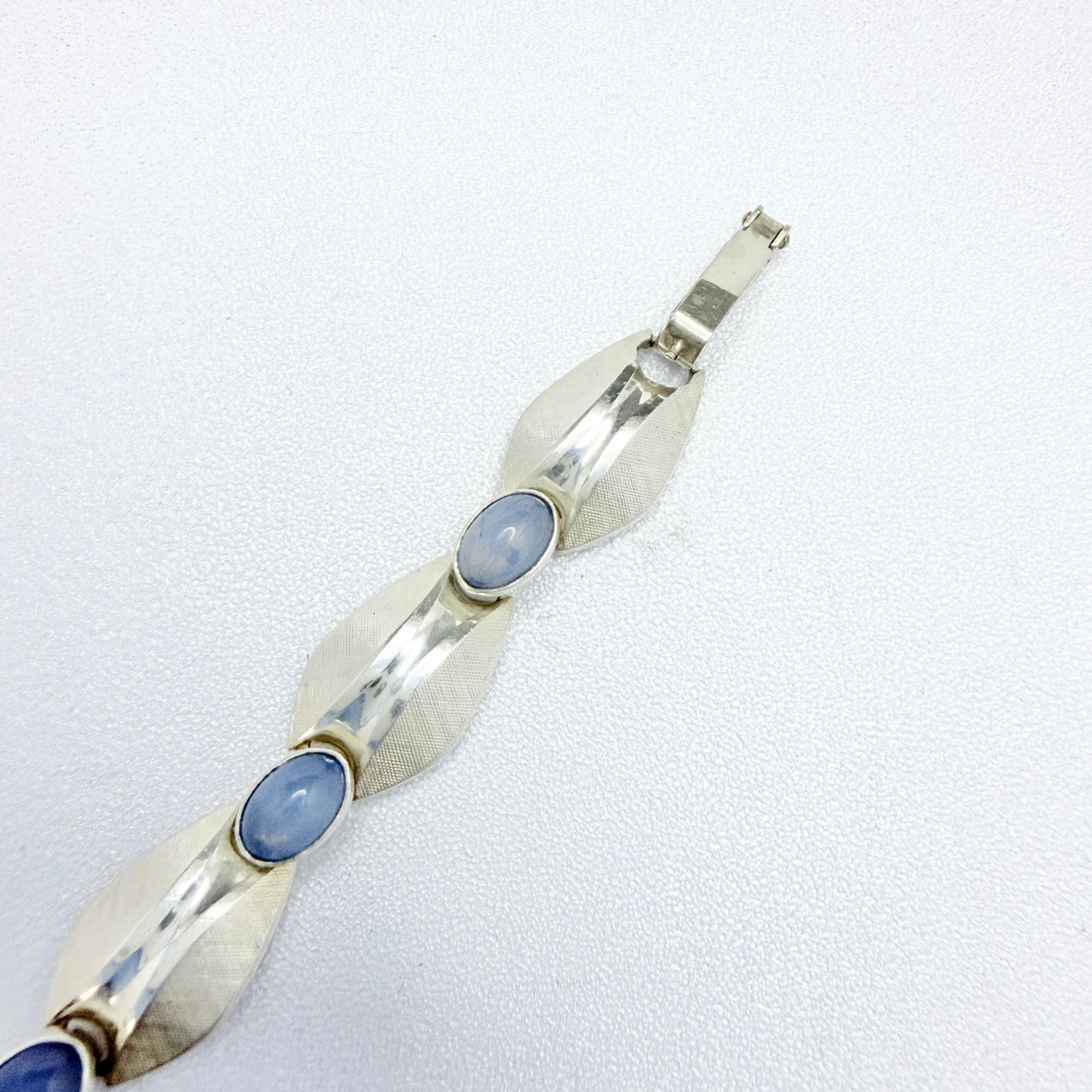 K&L-Kordes Lichtenfels, Germany ca 1960. Vintage Solid Silver Chalcedony Bracelet.