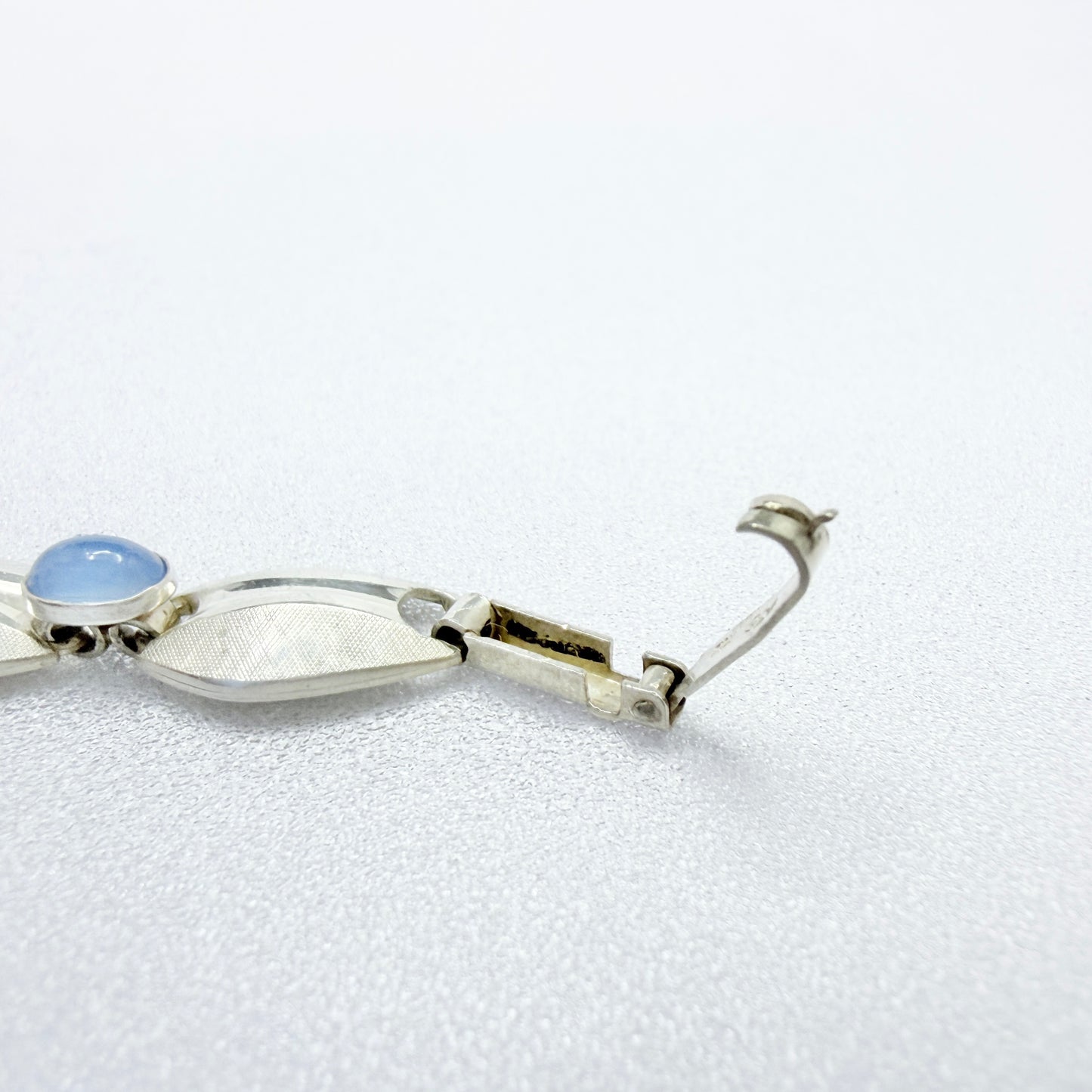 K&L-Kordes Lichtenfels, Germany ca 1960. Vintage Solid Silver Chalcedony Bracelet.