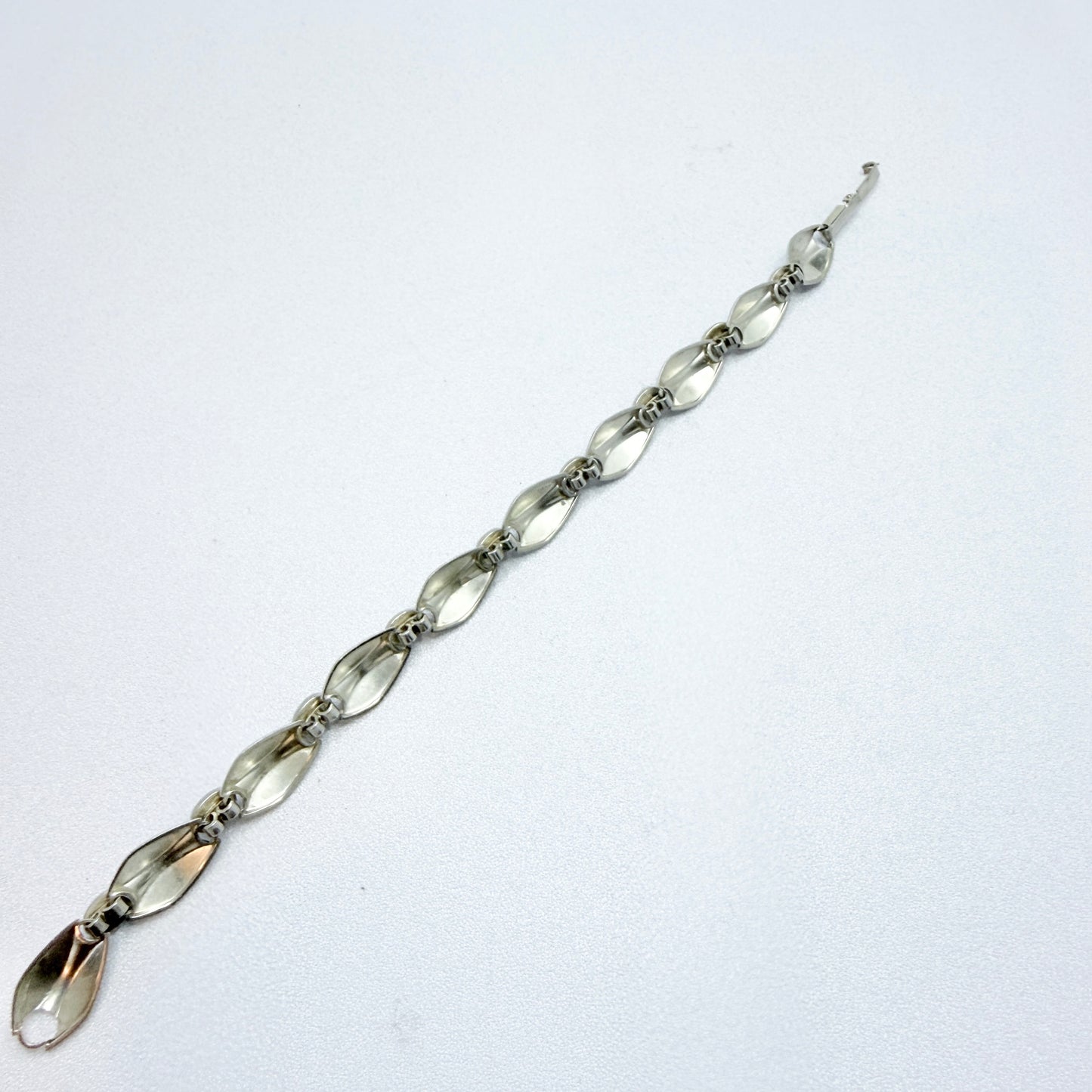 K&L-Kordes Lichtenfels, Germany ca 1960. Vintage Solid Silver Chalcedony Bracelet.
