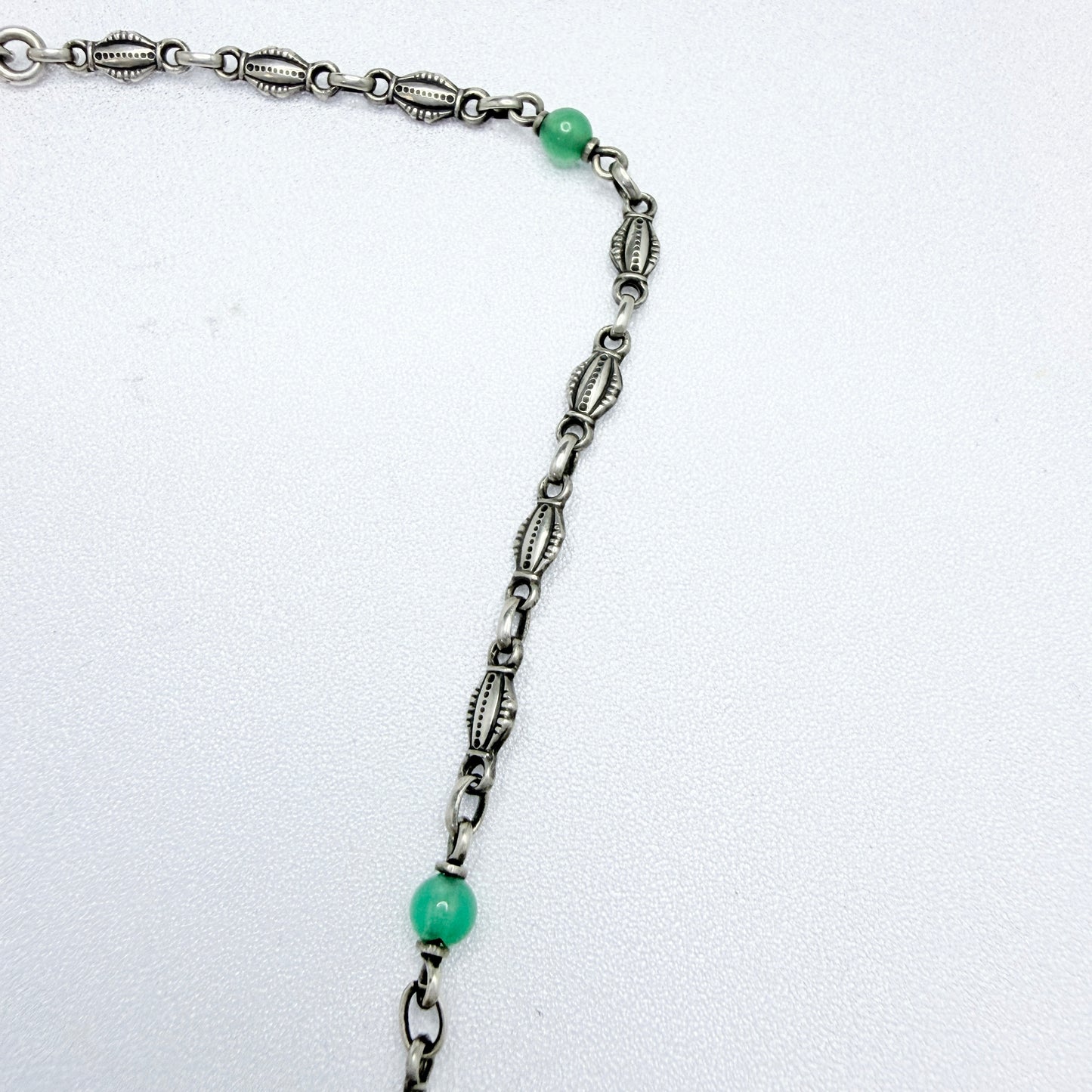 Vintage Art Deco Solid Silver Chrysoprase Necklace.