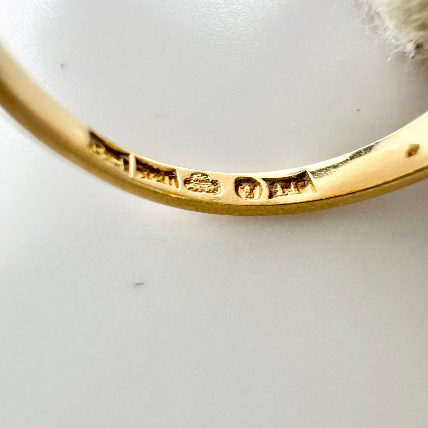 J Petterson, Sweden 1956. Vintage Mid-century 18k Gold Diamond Ring.