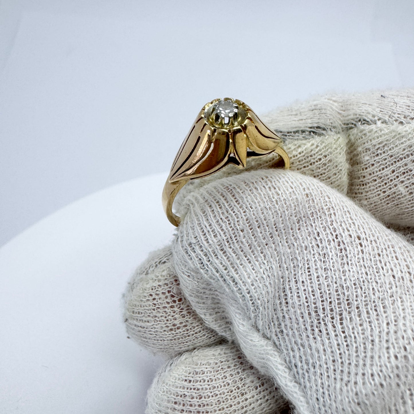 J Petterson, Sweden 1956. Vintage Mid-century 18k Gold Diamond Ring.