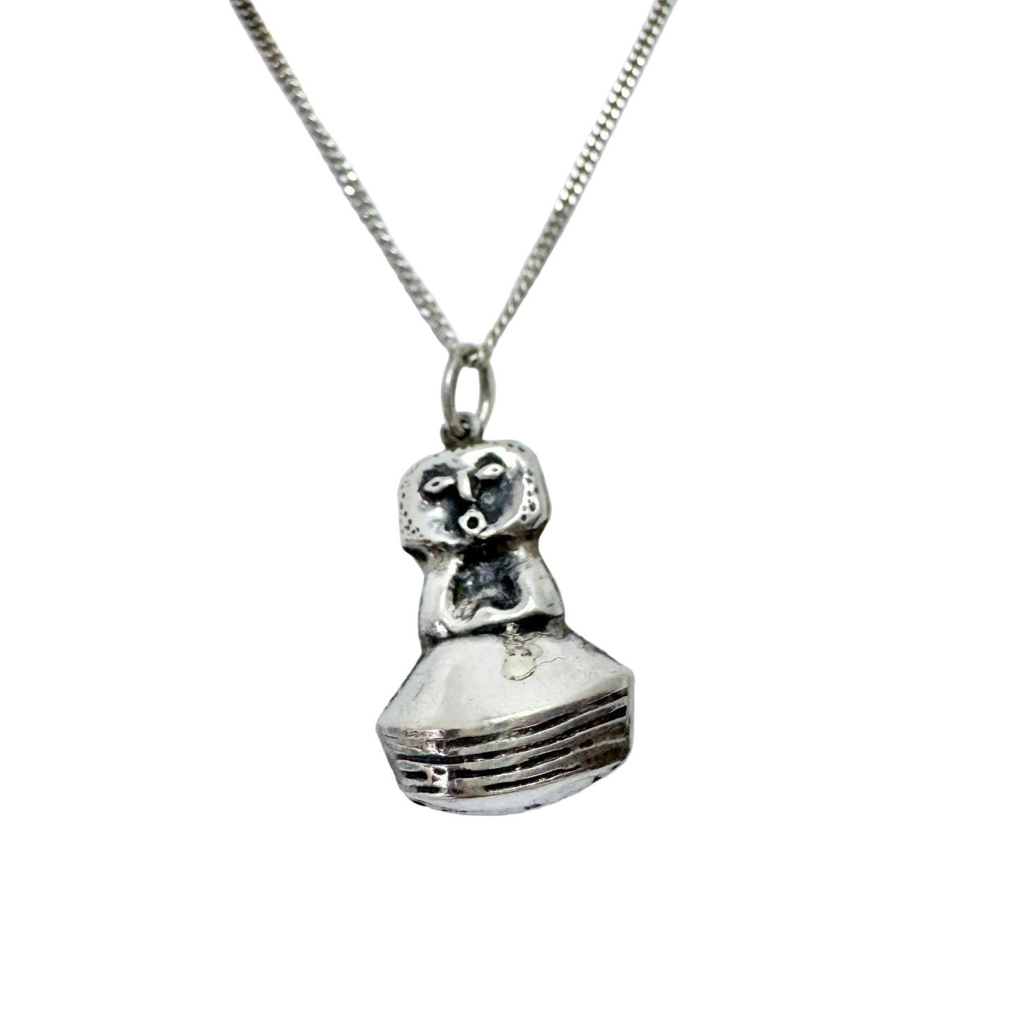 Olle Ohlsson for Kaplan, Sweden ca 1960s. Sterling Silver Pendant Necklace.