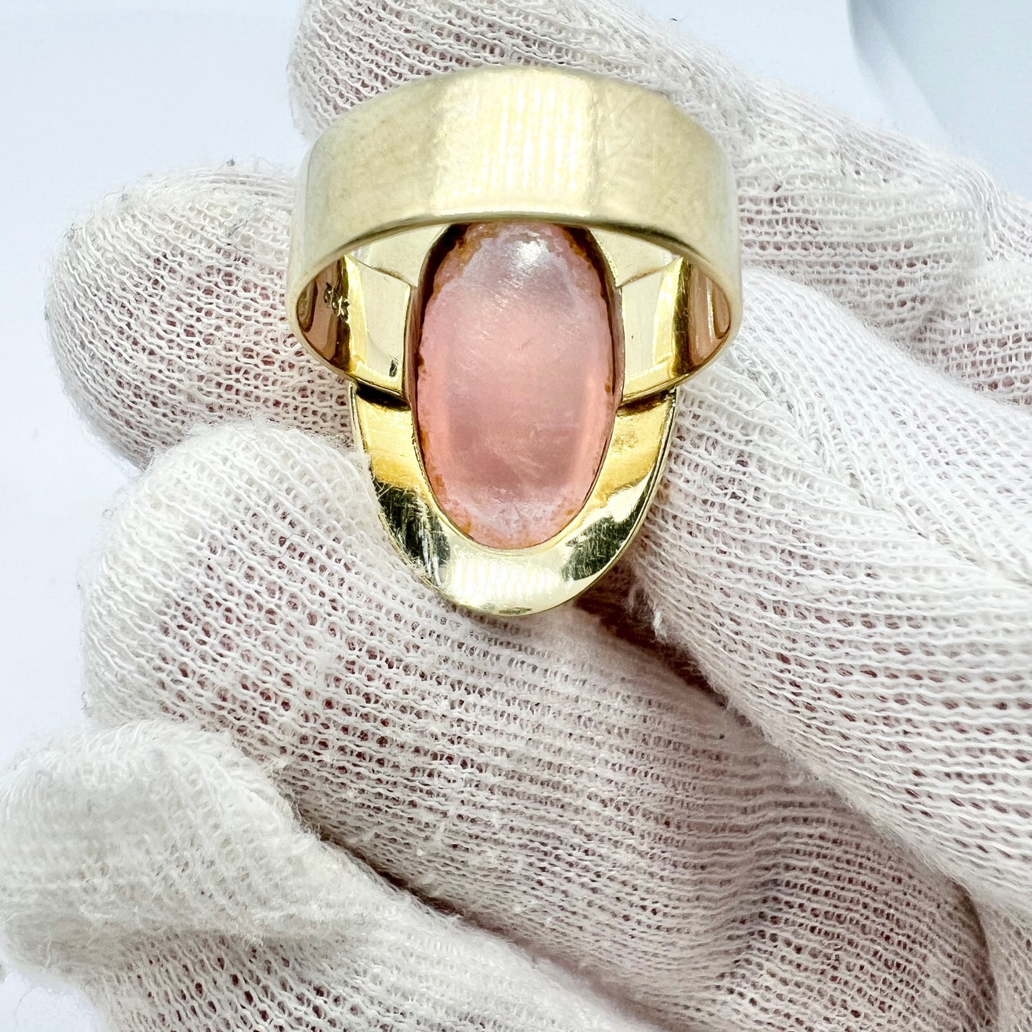 Vintage 1950-60s Bold 8k Gold Rose Quartz Ring.