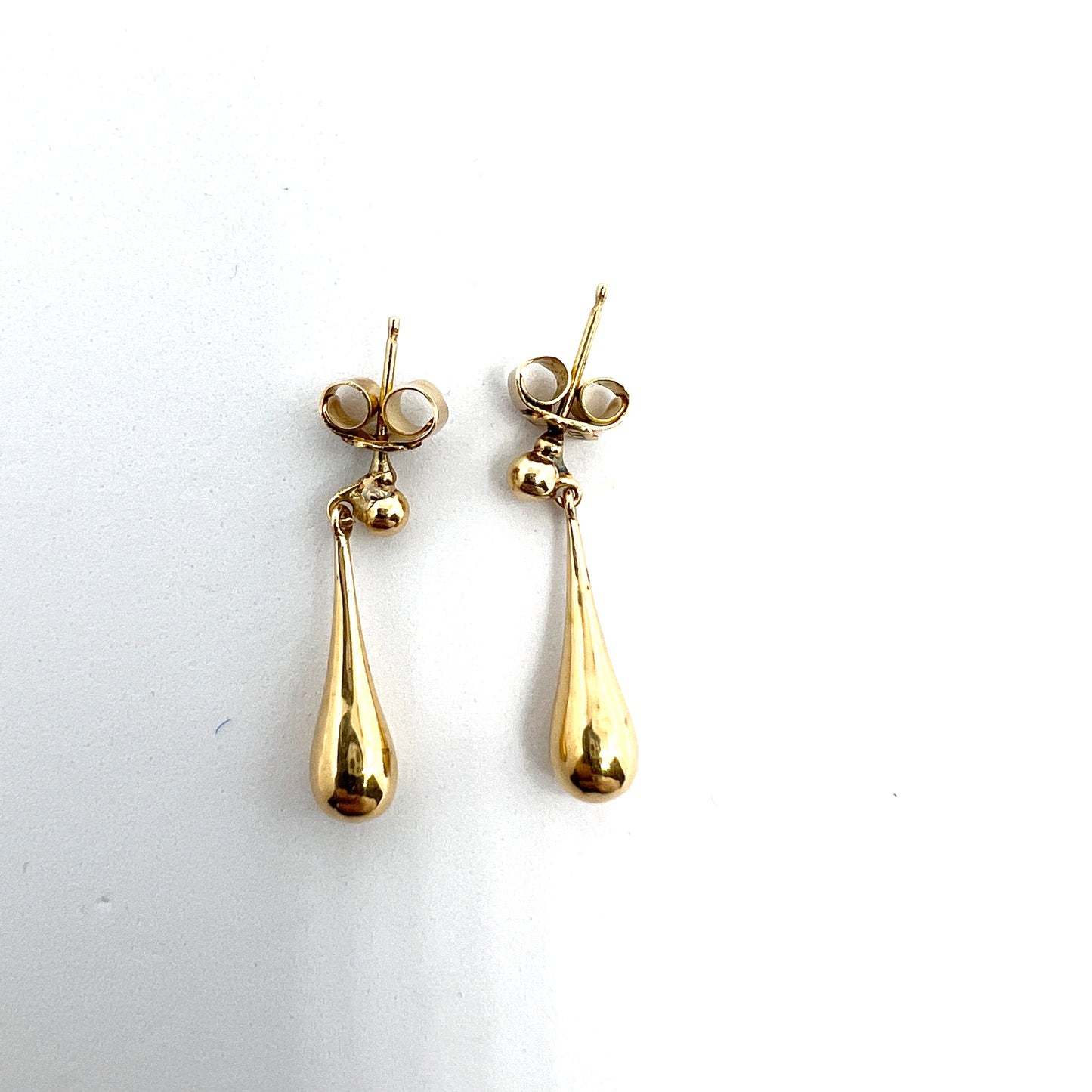 G Dahlgren, Sweden c 1940-50s. Vintage 18k Gold Drop Earrings.