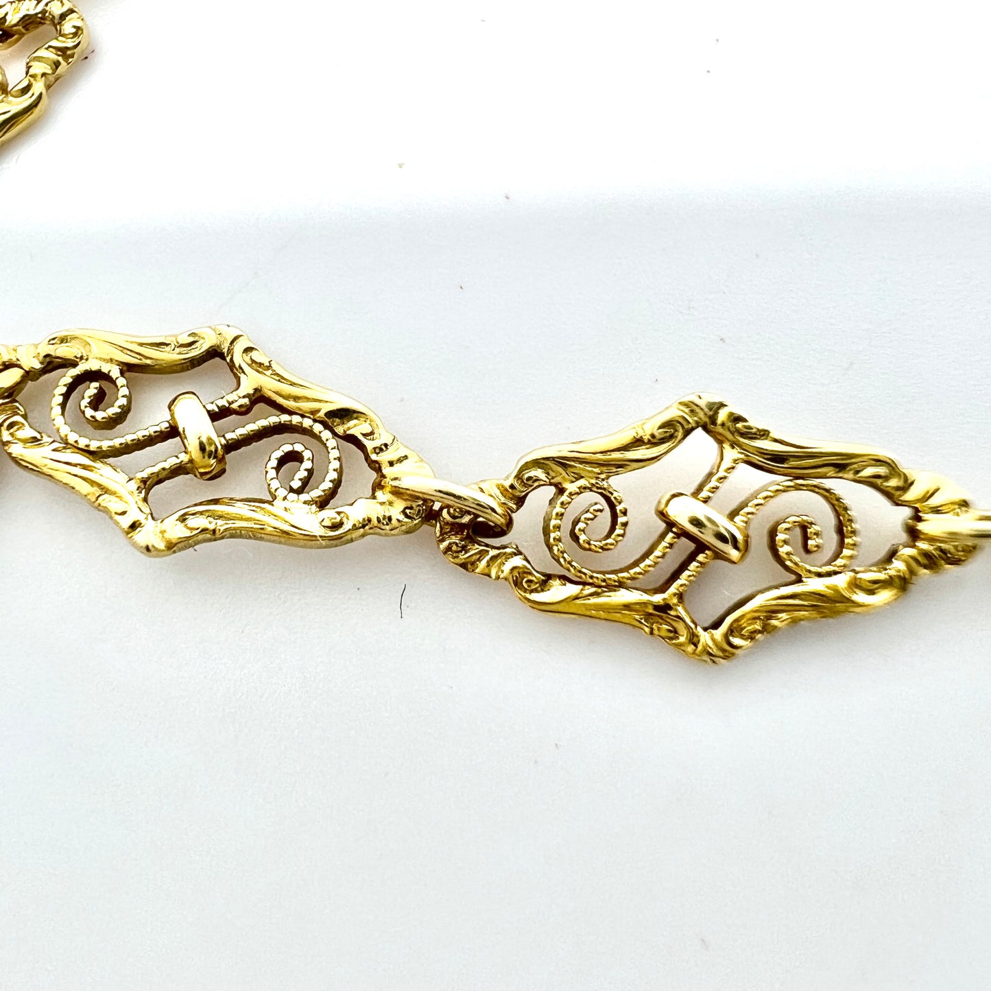 Antique 1920s Art Nouveau 14k Gold Filigree Link Necklace.