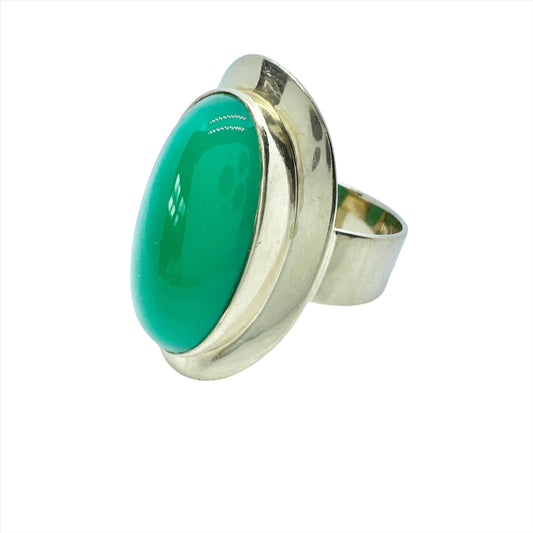 Vintage 1950-60s Bold 8k Gold Chrysoprase Ring.