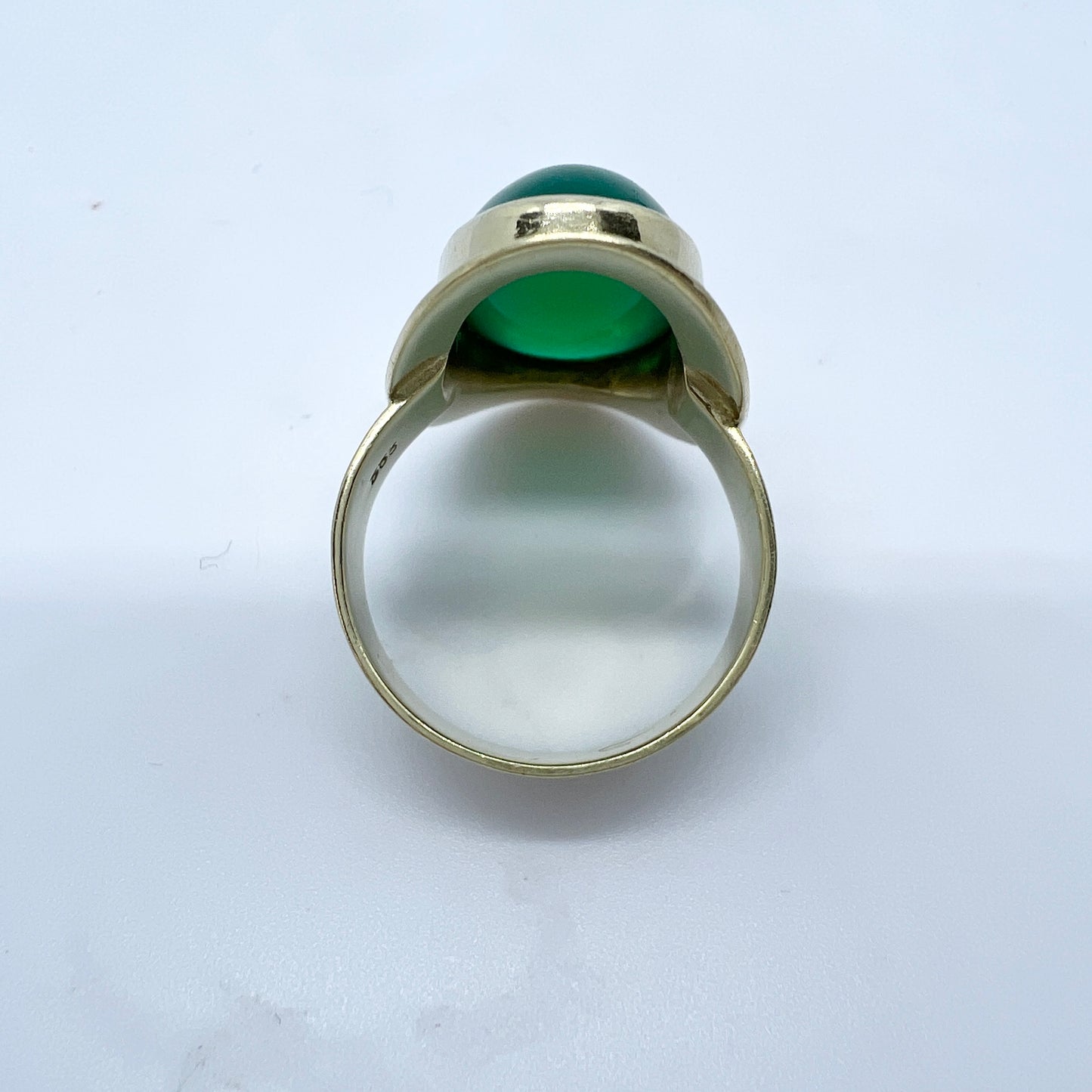 Vintage 1950-60s Bold 8k Gold Chrysoprase Ring.