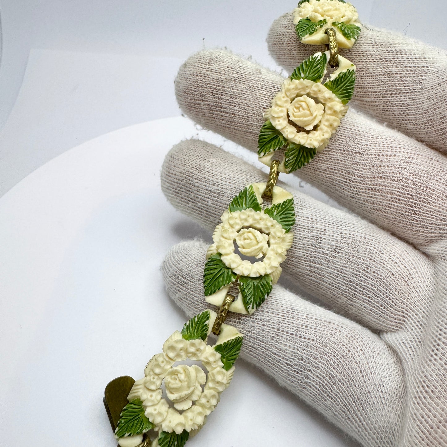 Vintage Carved Celluloid Costume Jewelry Flower Bracelet.