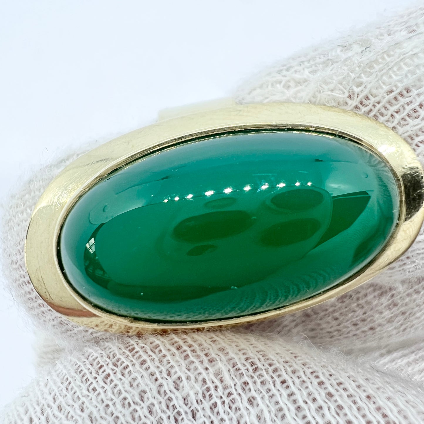 Vintage 1950-60s Bold 8k Gold Chrysoprase Ring.