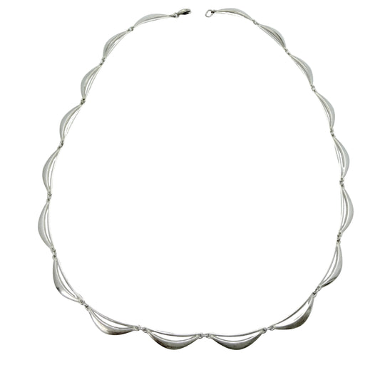 Germany c 1950s. Solid Silver Necklace.