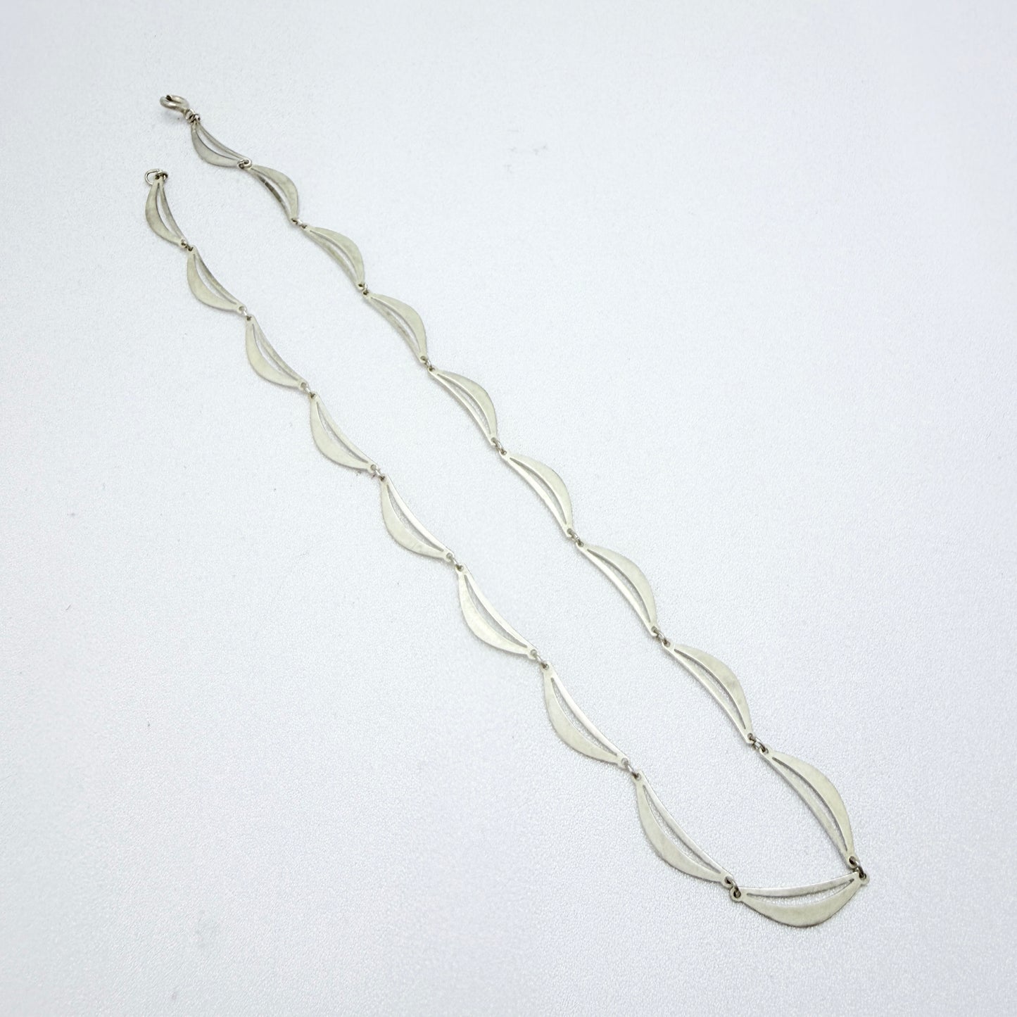 Germany c 1950s. Solid Silver Necklace.