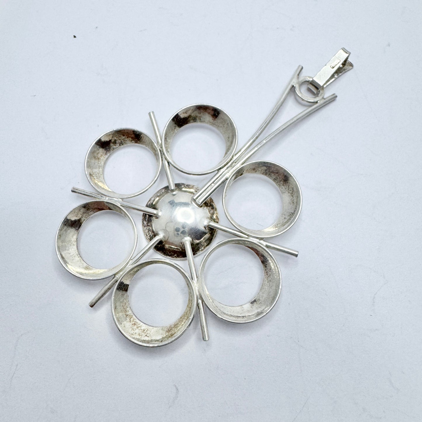 Vintage ca 1970. Vintage Modernist Solid Silver Pendant.