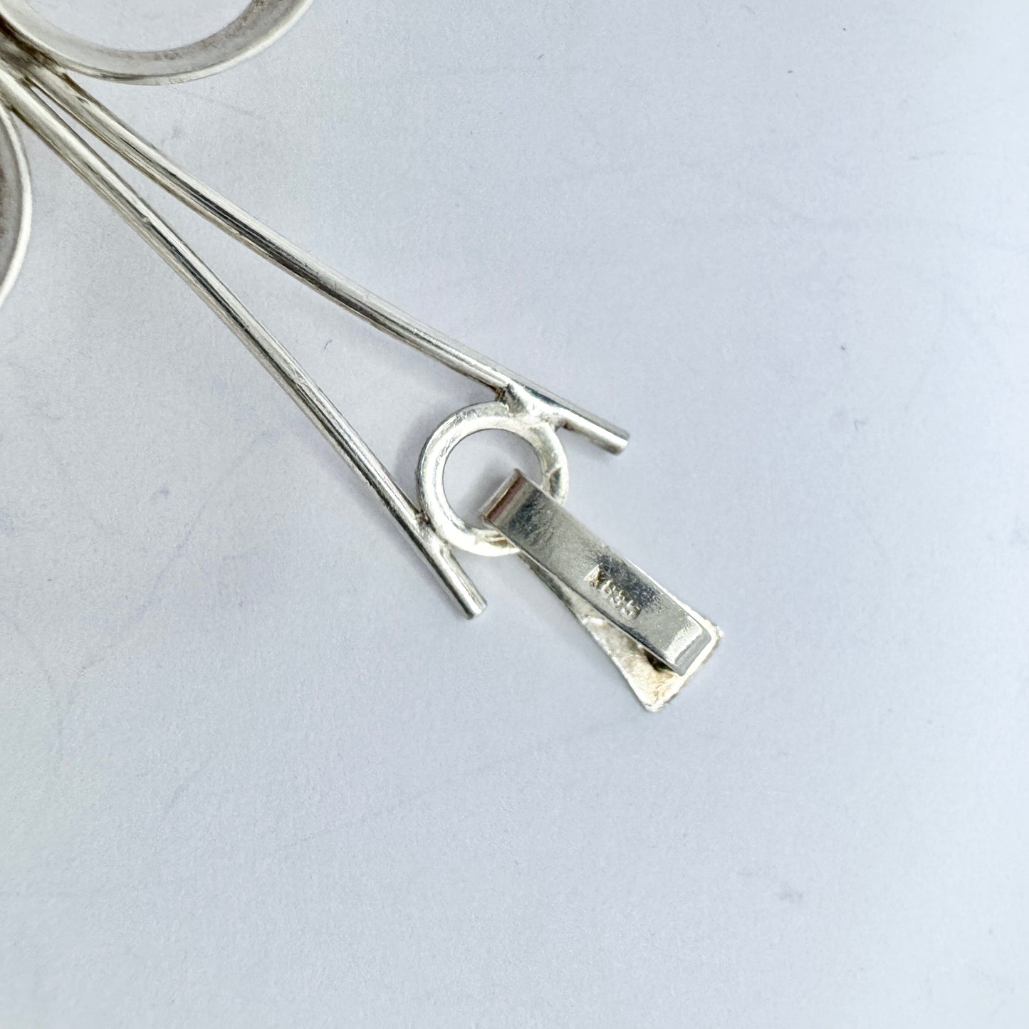 Vintage ca 1970. Vintage Modernist Solid Silver Pendant.