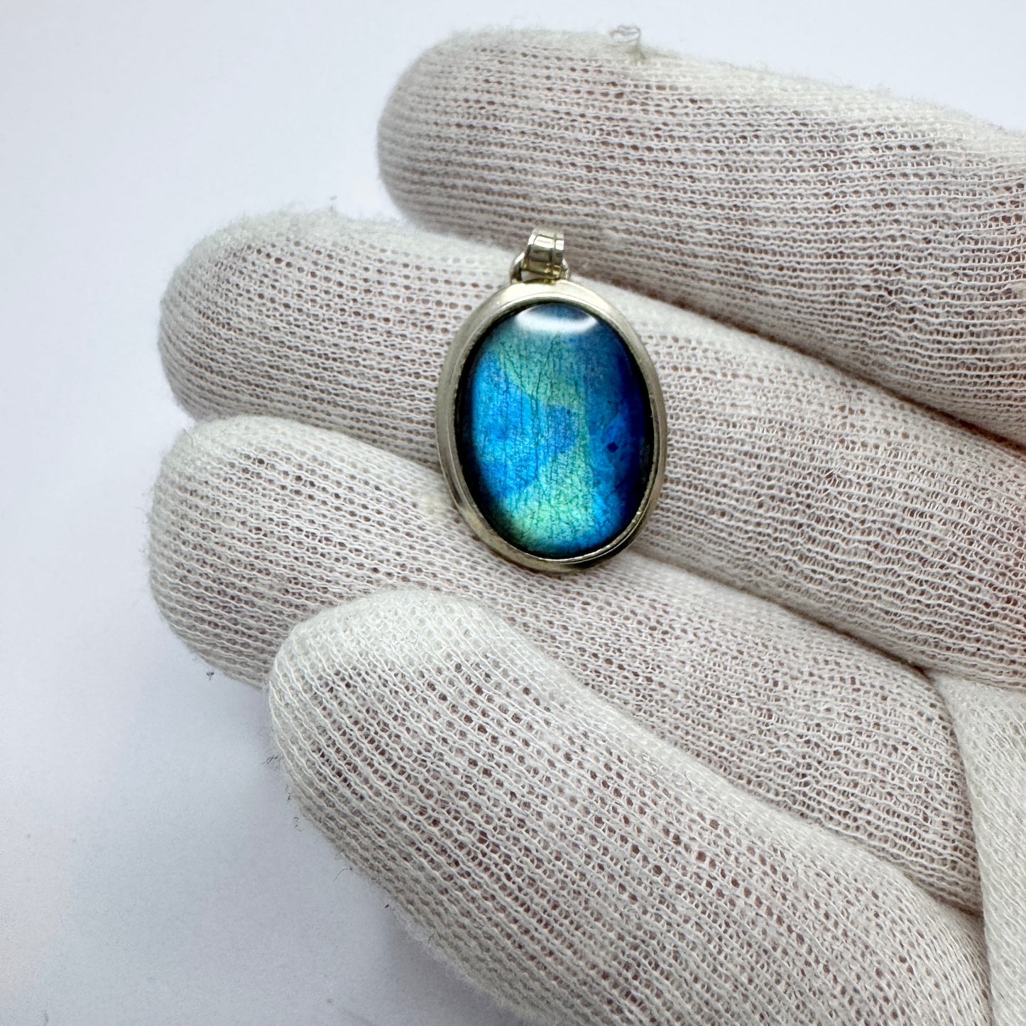 Vintage Sterling Silver Spectrolite Pendant.