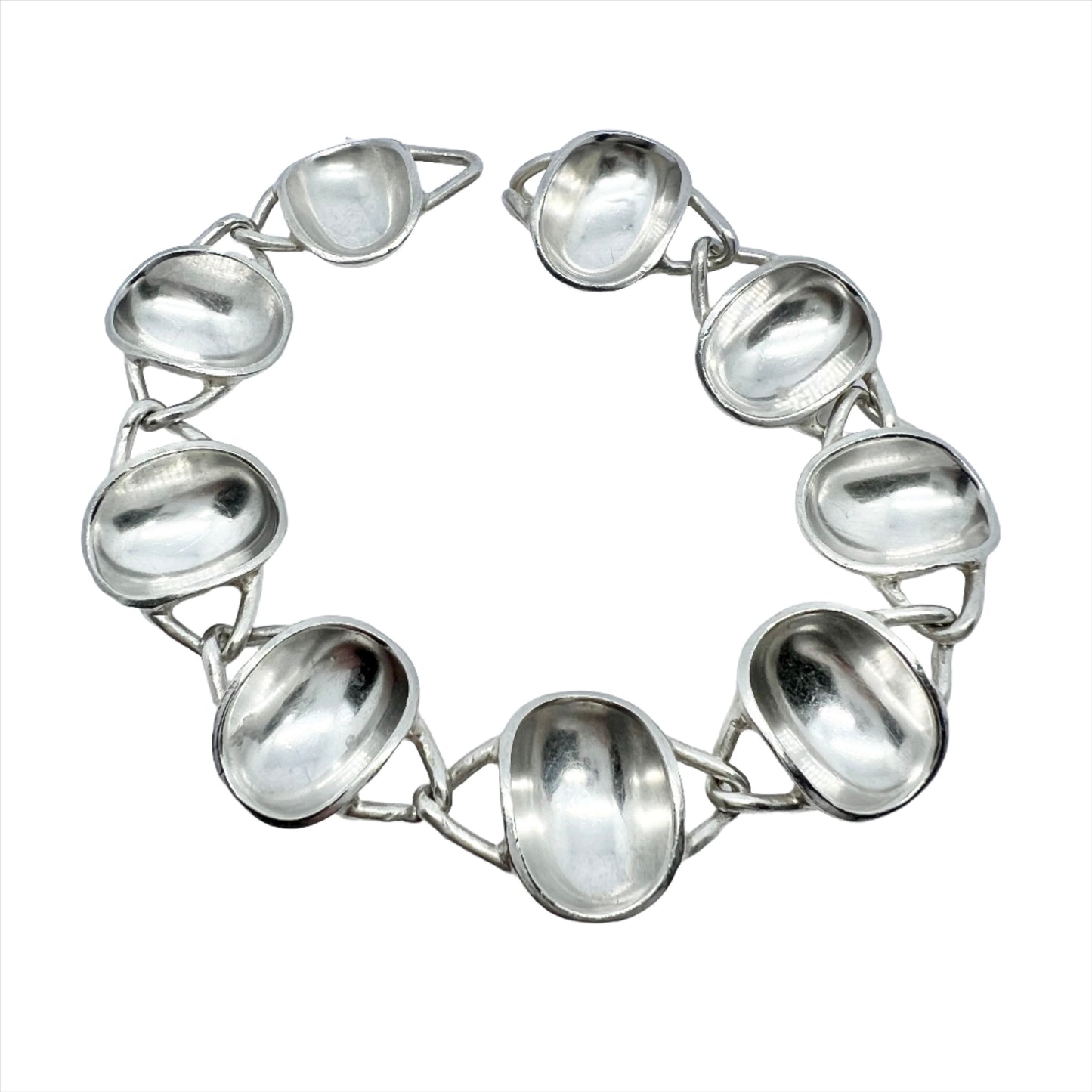 Sigurd Persson for Atelje Stigbert, Sweden 1954. Vintage Sterling Silver Bracelet. The Iconic Bowl Design.