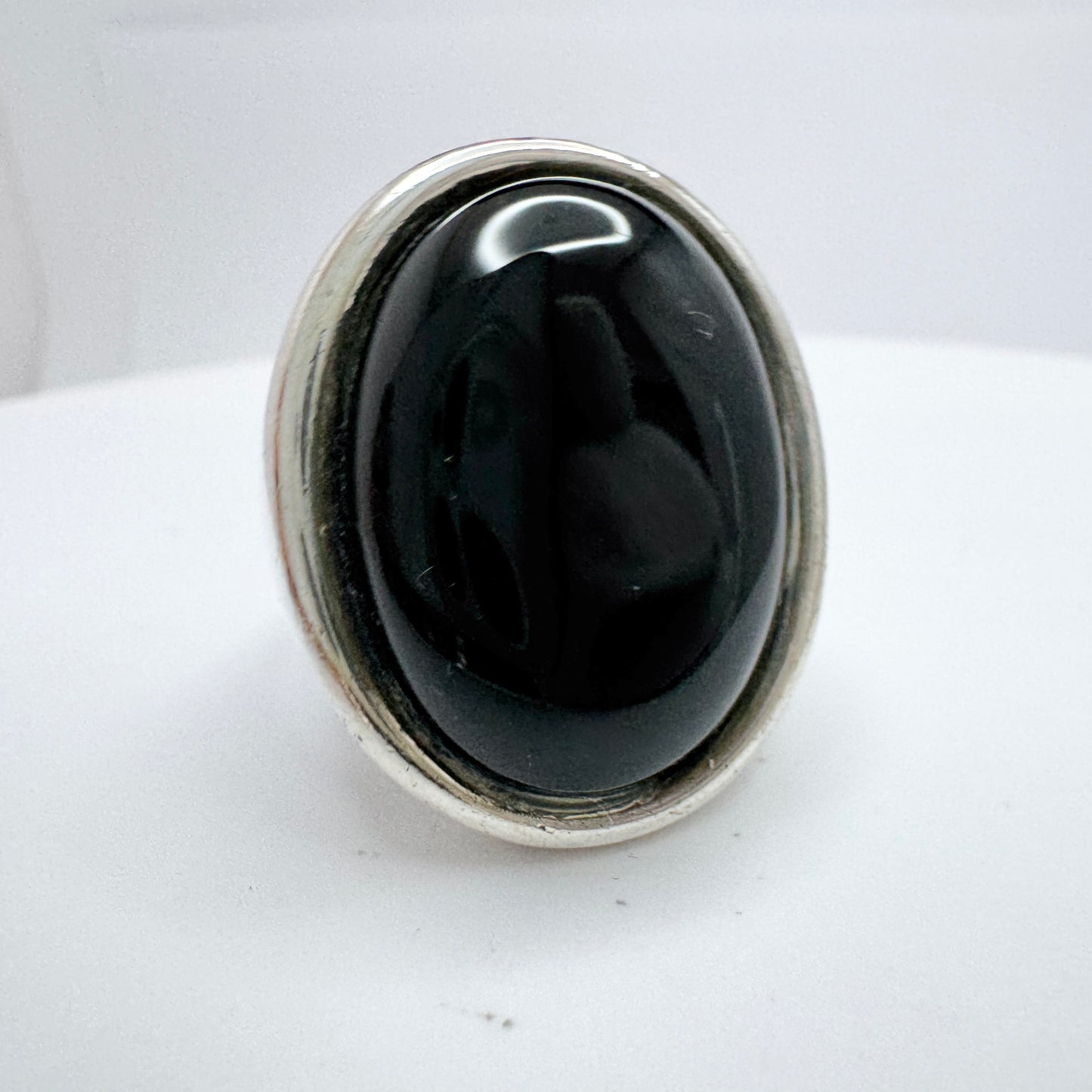 Horsens Solvvarefabrik, Denmark c 1970. Bold Vintage Sterling Silver Onyx Ring.