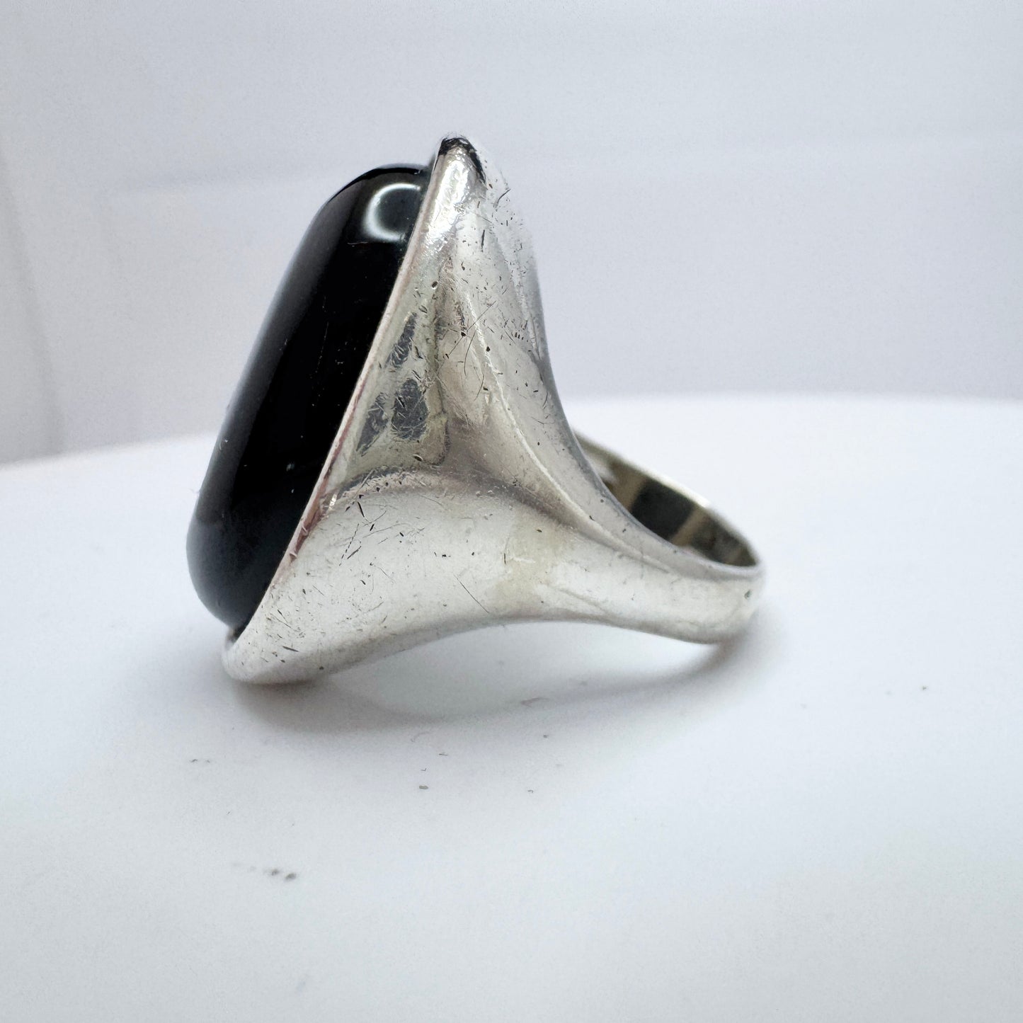 Horsens Solvvarefabrik, Denmark c 1970. Bold Vintage Sterling Silver Onyx Ring.