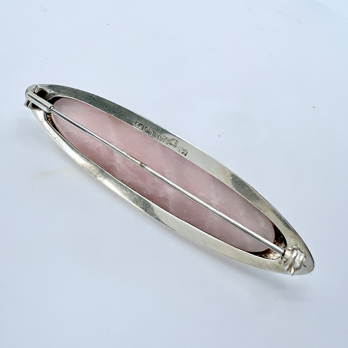 Helge Narsakka, Finland 1959. Vintage Mid-Century Modern Solid Silver Rose Quartz Brooch.