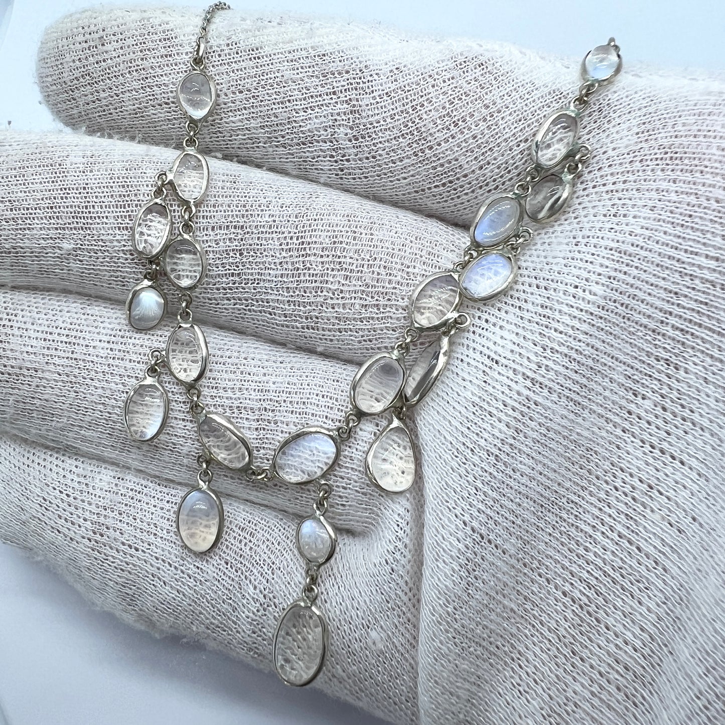 Vintage 1940-50s. Solid Silver Moonstone Necklace.