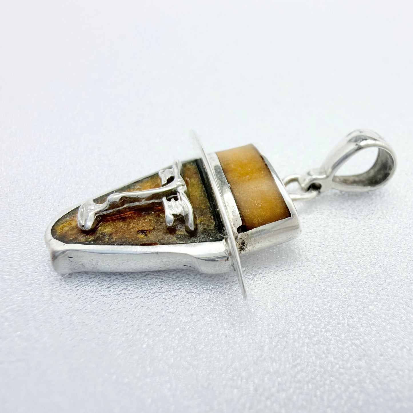 Vintage Sterling Silver Amber Novelty Pendant.