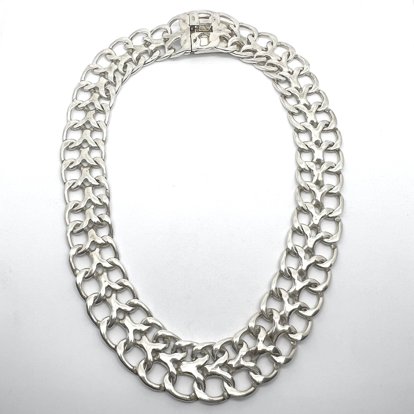 Mexico. Vintage Massive Sterling Silver Necklace.