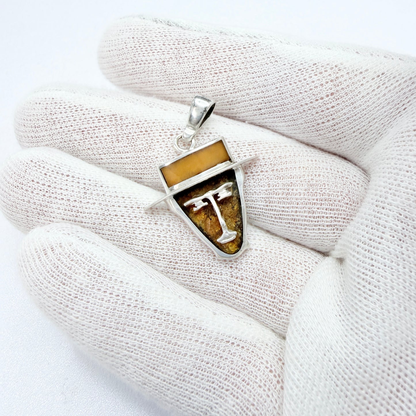 Vintage Sterling Silver Amber Novelty Pendant.