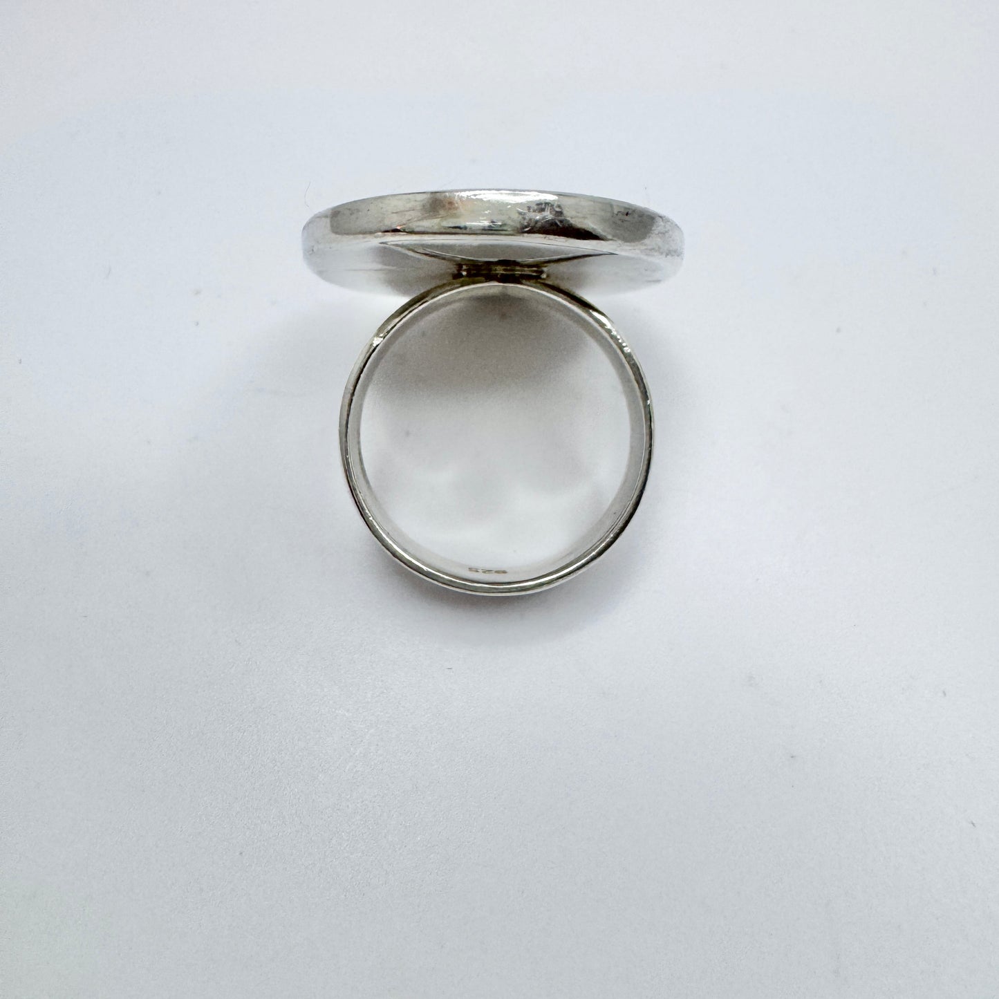 Vintage Sterling Silver Lapis Lazuli Ring.