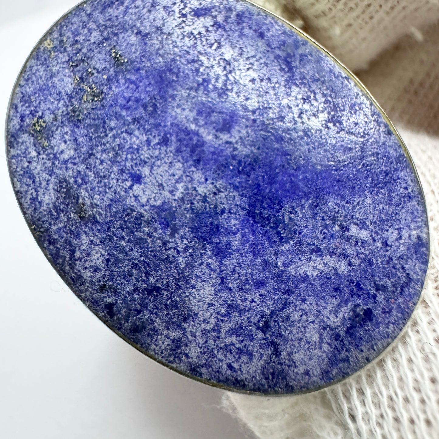 Vintage Sterling Silver Lapis Lazuli Ring.