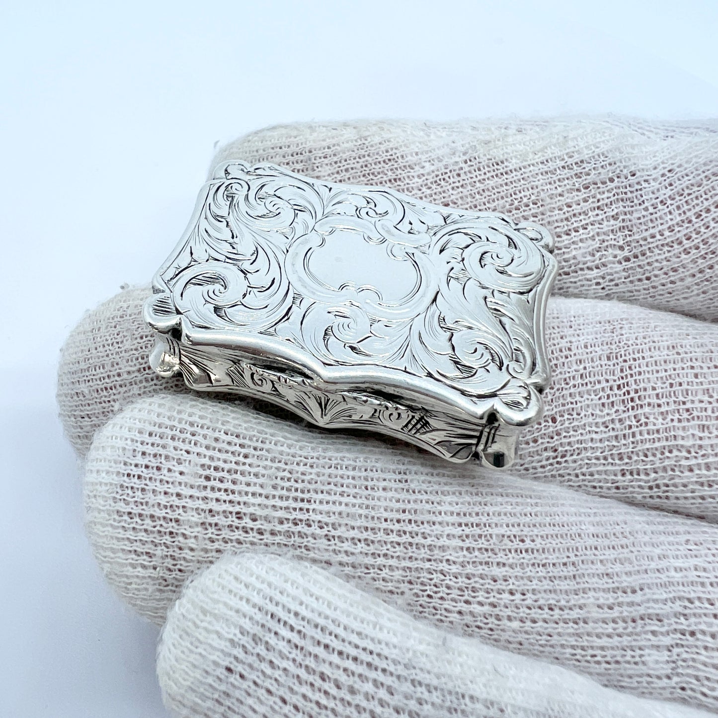 Nathaniel Mills Birmingham 1852. Antique Sterling Silver Vinaigrette Box.