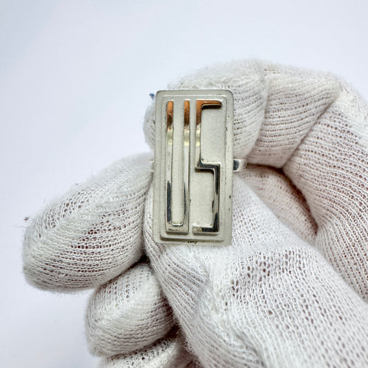 GN Nyhede, Sweden 1947. Vintage Sterling Silver "US" Female Signet Ring.
