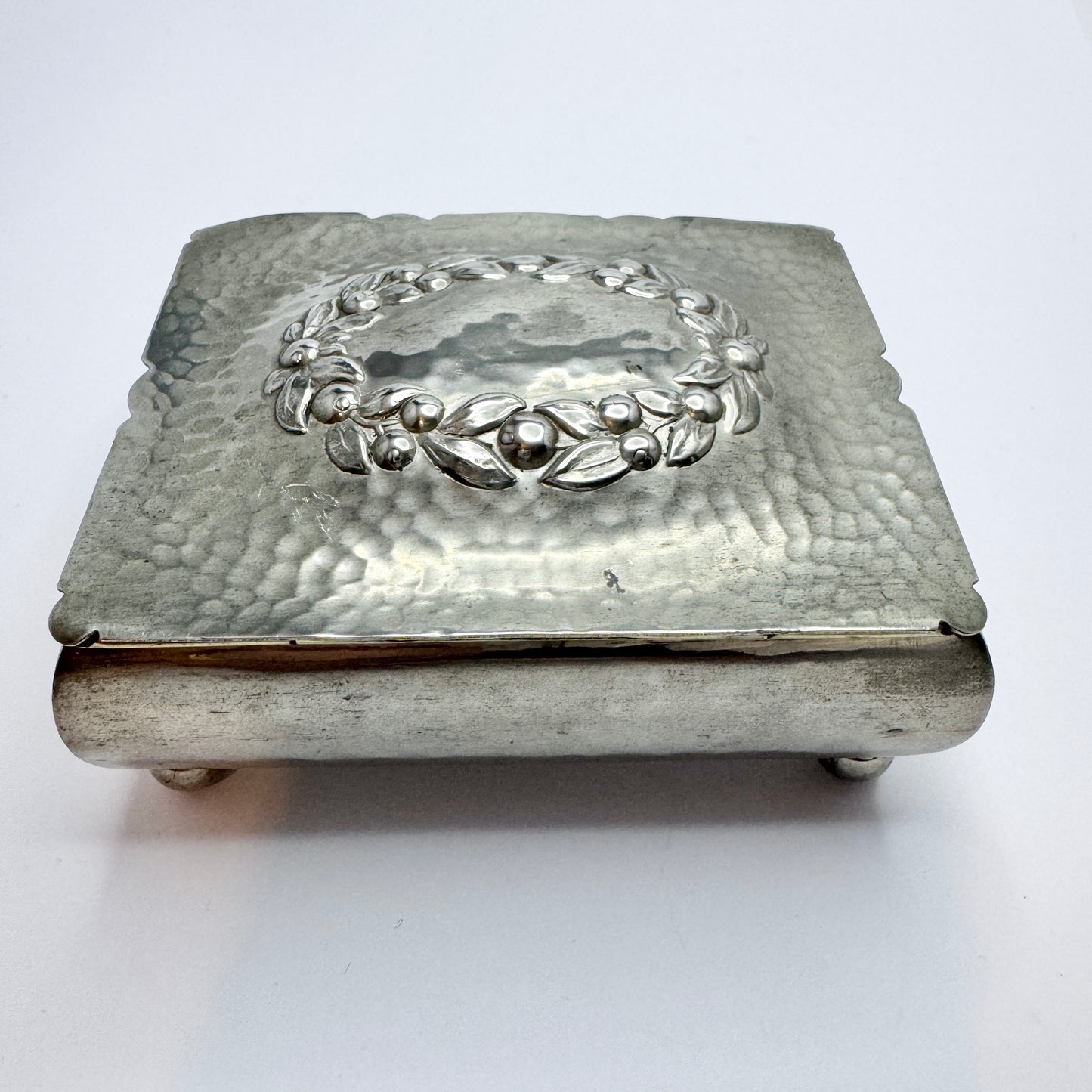 HAGS Tin, Denmark ca 1930s. Vintage Pewter Jewelry / Cigarette Box.