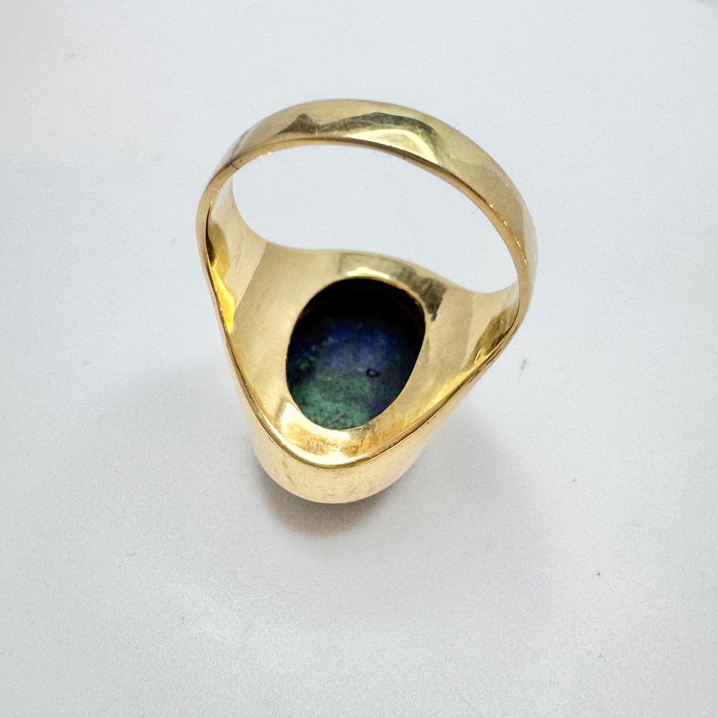 Erik Wahlbeck, Sweden 1977. Bold Vintage 18k Gold Azurite Signet Ring. 10.6gram