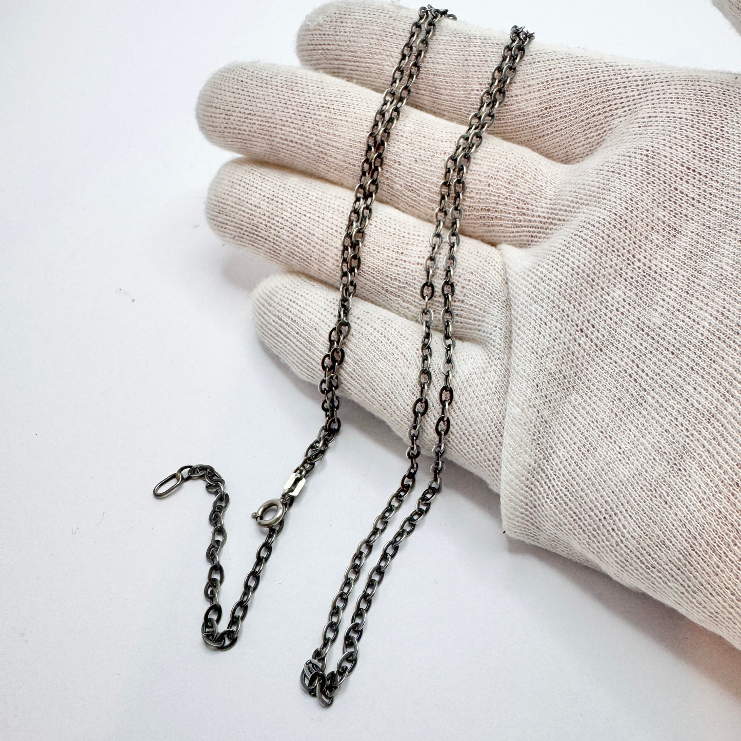 Vintage 1940-50s. Solid Silver 69cm Chain Necklace.