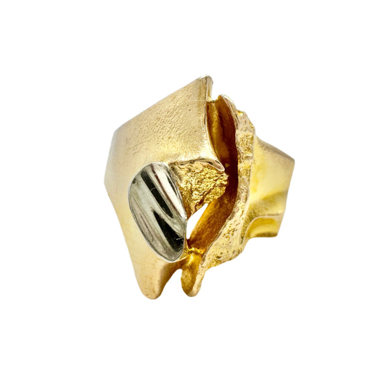 Björn Weckström for Lapponia, Finland 1984. Vintage 14k Gold Platinum Ring. Design: Geisir