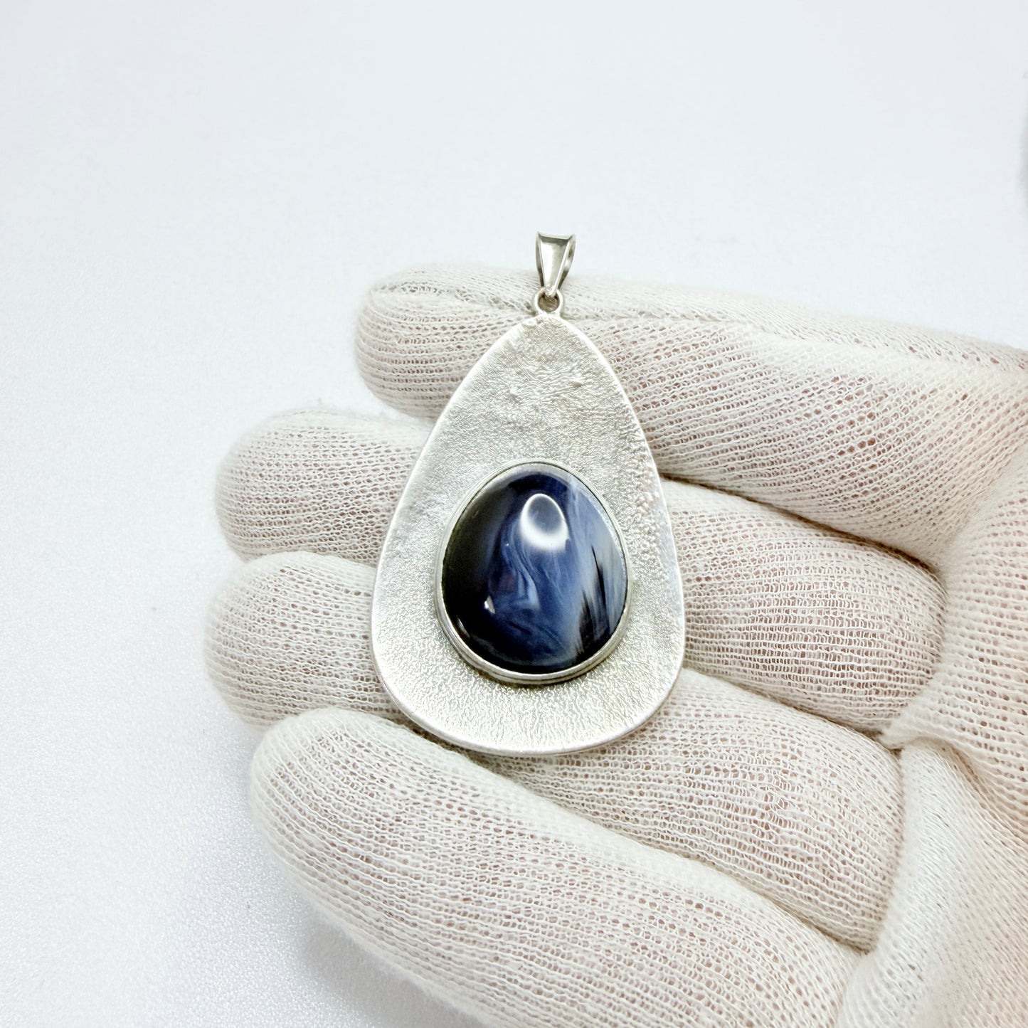 S-O Haeggman, Sweden 1988. Vintage Solid Silver Bergslagen-stone Pendant.