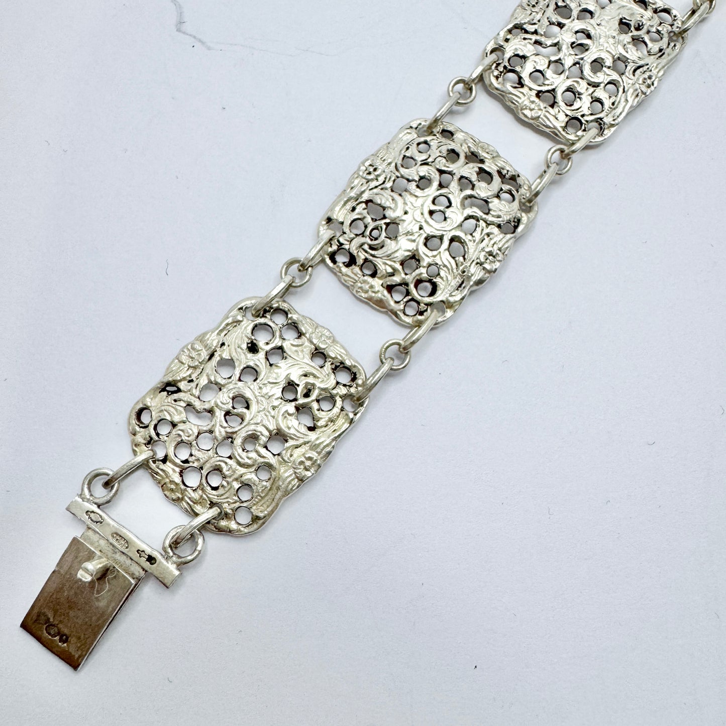 Herbert Hooijkaas, The Netherlands 1924-1943 Vintage Solid Silver Bracelet.
