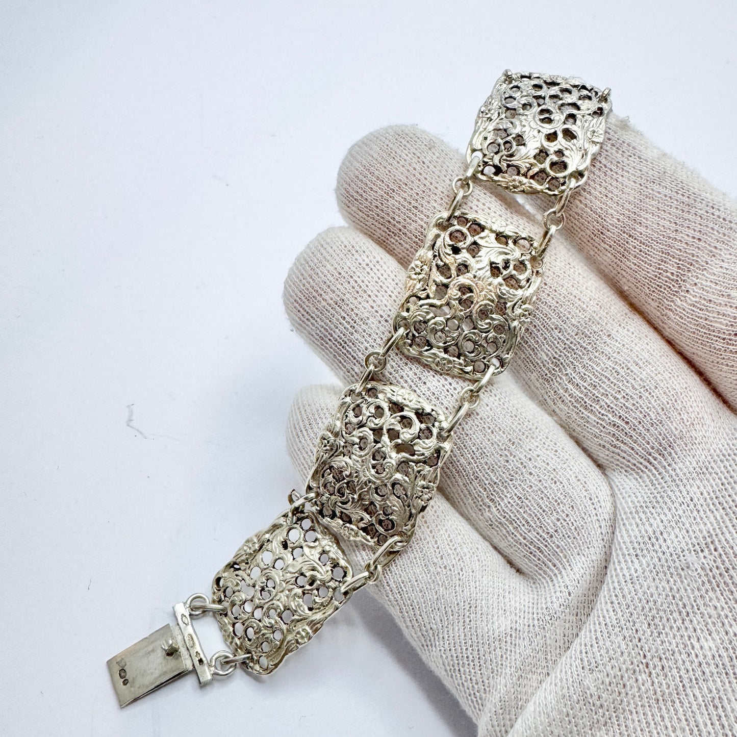 Herbert Hooijkaas, The Netherlands 1924-1943 Vintage Solid Silver Bracelet.