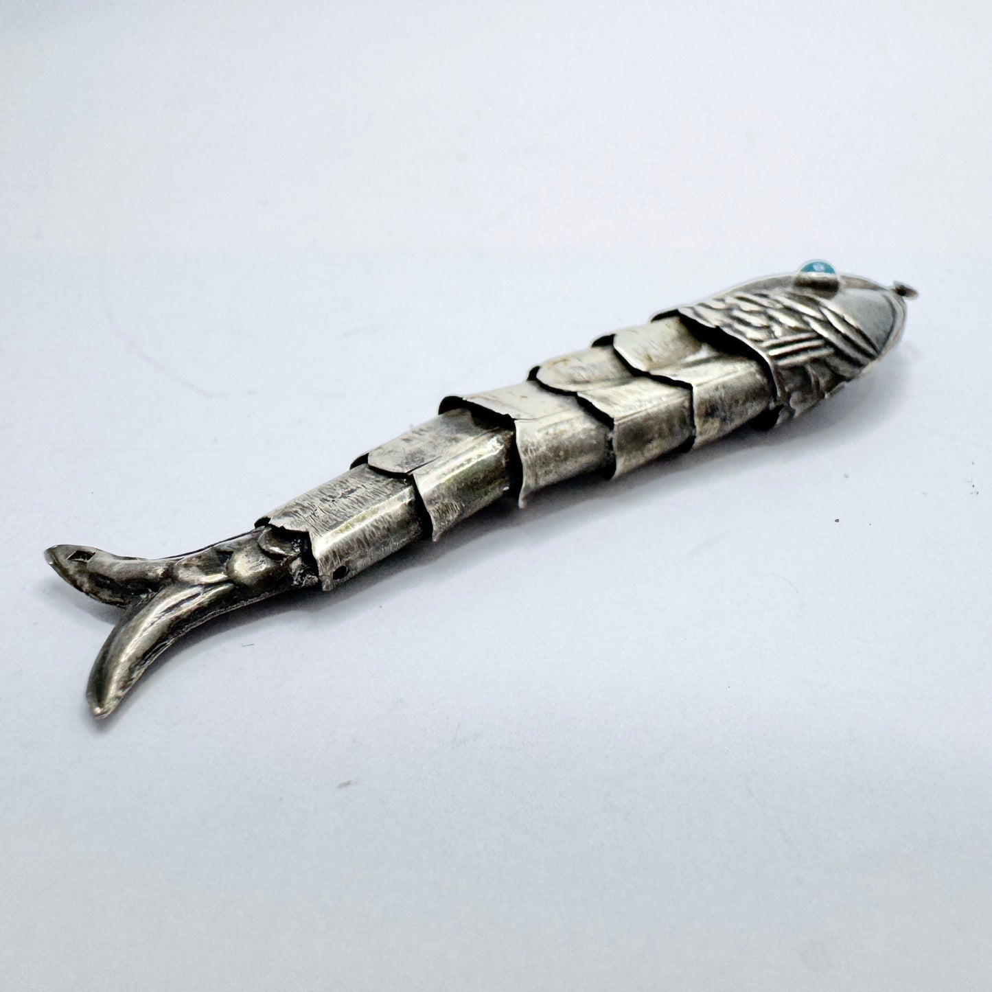 Vintage Solid Silver Turquoise Wiggle Fish Pendant.