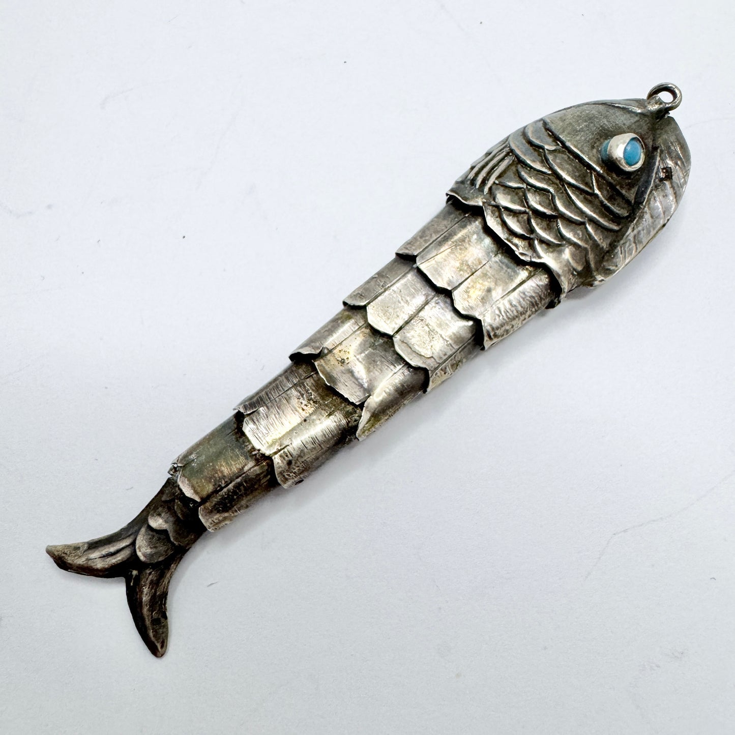 Vintage Solid Silver Turquoise Wiggle Fish Pendant.